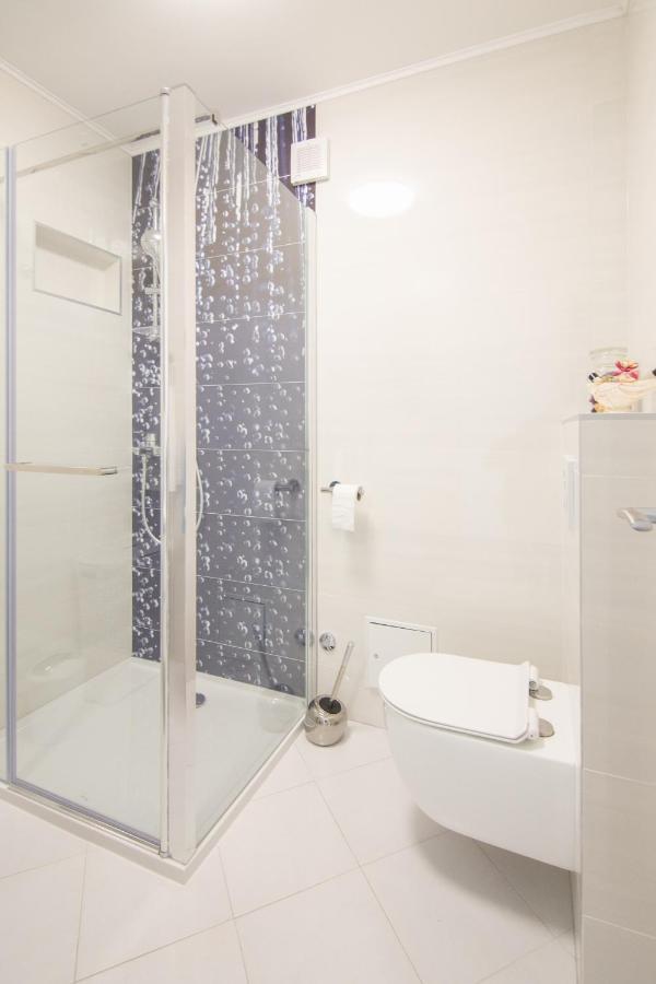 Apartments Nona Draga Komiza Exterior photo